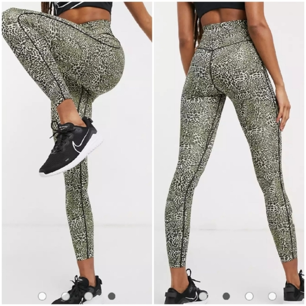NWT Nike Training One Tight Leggings Size XS